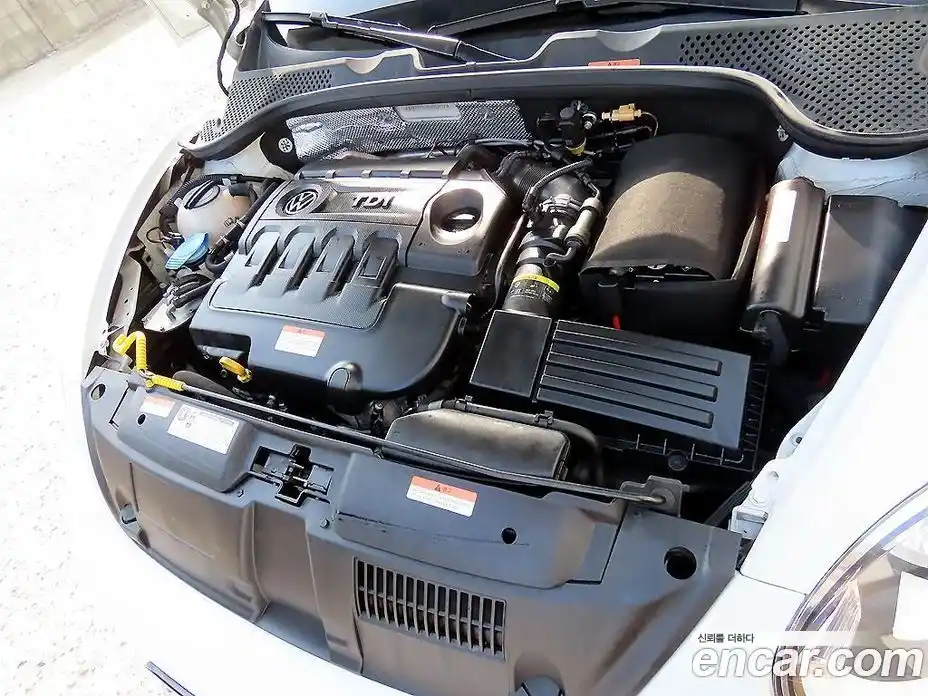 Volkswagen Beatle 2016 2.0 Автомат в Москве № 334535, фото 18