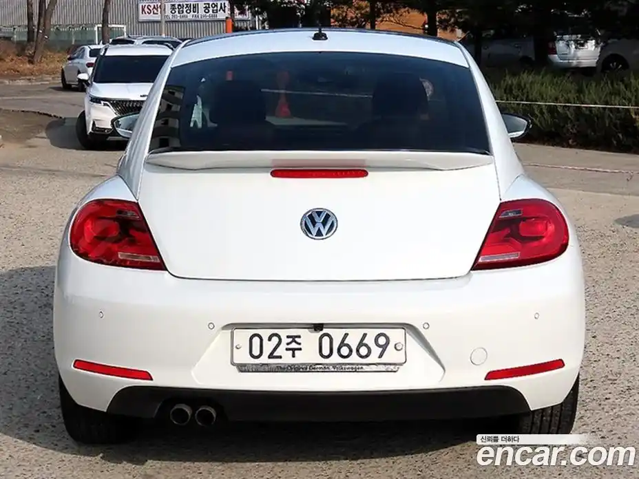 Volkswagen Beatle 2016 2.0 Автомат в Москве № 334535, фото 4