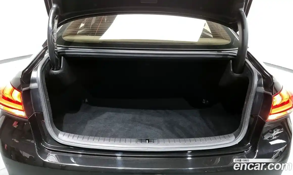 Genesis G80 2018 3.3 Автомат в Москве № 339994, фото 12