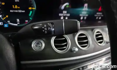 Mercedes-Benz E-Class, 2023