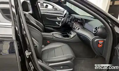 Mercedes-Benz E-Class 2023 2.0 Автомат в Москве № 340326, миниатюра 10