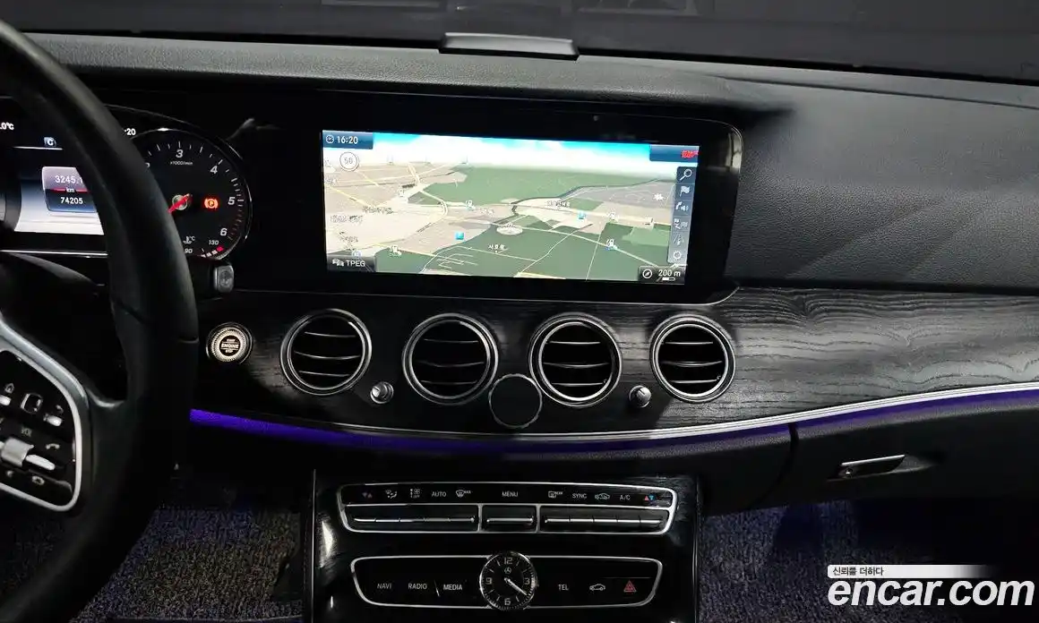 Mercedes-Benz E-Class 2019 1.9 Автомат в Москве № 342549, фото 17