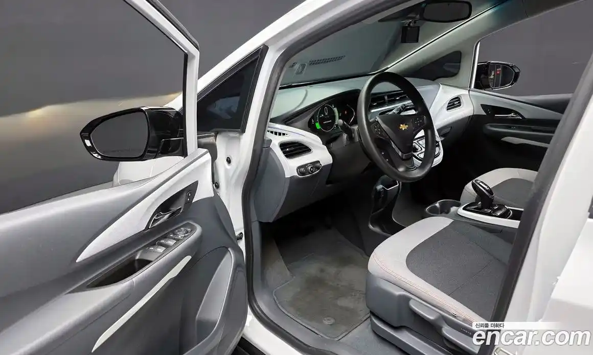 Chevrolet Bolt EV 2018 0.2 Автомат в Москве № 354674, фото 11