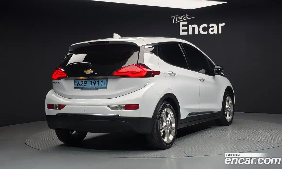 Chevrolet Bolt EV 2018 0.2 Автомат в Москве № 354674, фото 2