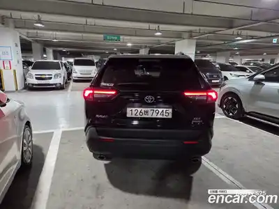 Toyota RAV4 2020 2.5 Автомат в Москве № 361281, миниатюра 5