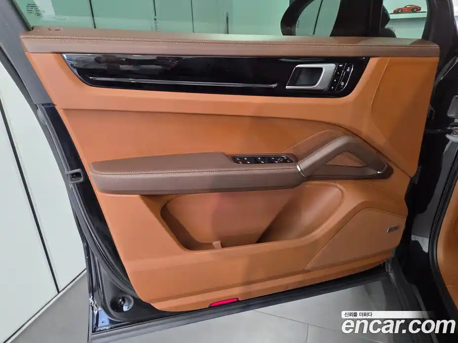 Porsche Cayenne 2021 3.0 Автомат в Москве № 374523, фото 10