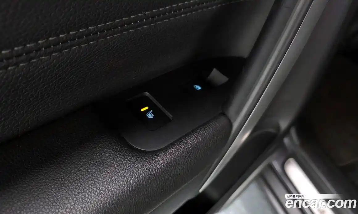 Chevrolet Captiva 2015 2.0 Автомат в Москве № 38509, фото 5