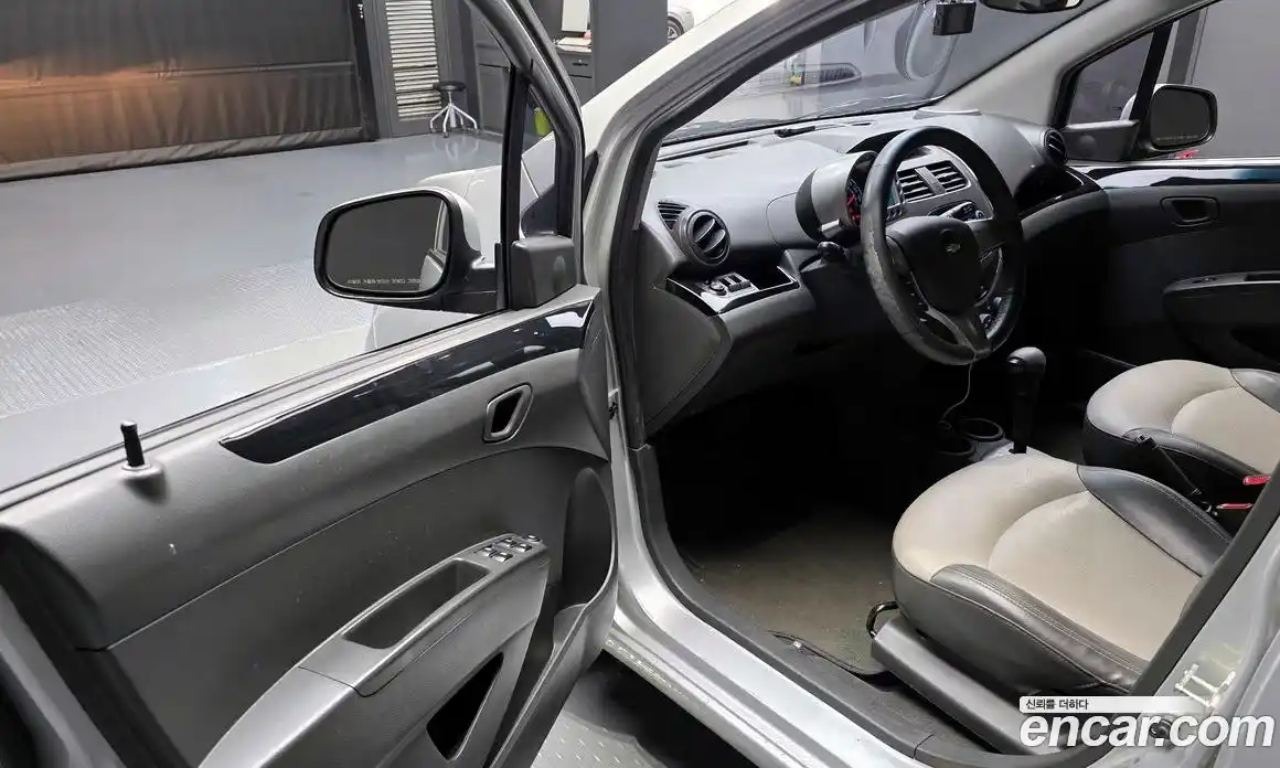 Chevrolet Spark 2012 1.0 Автомат в Москве № 38920, фото 11