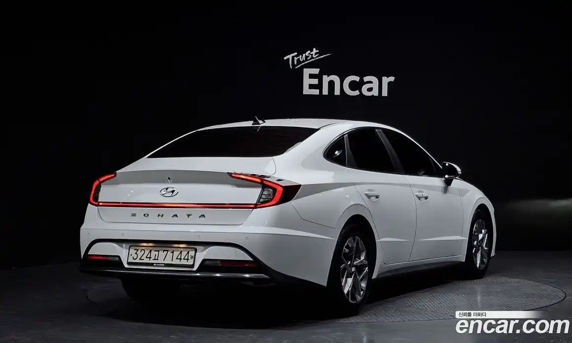 Hyundai Sonata 2021 2.0 Автомат в Москве № 398238, фото 2