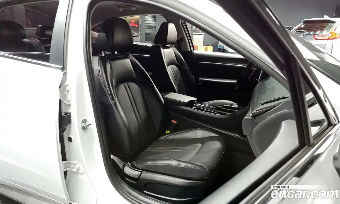 Hyundai Sonata 2021 2.0 Автомат в Москве № 398238, фото 10