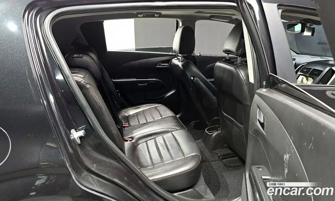 Chevrolet Aveo 2015 1.4 Автомат в Москве № 40069, фото 15