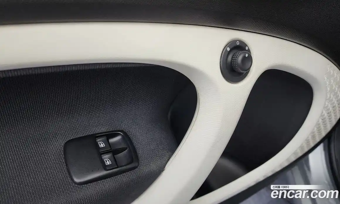 Smart Fortwo 2015 1.0 Автомат в Москве № 402375, фото 12