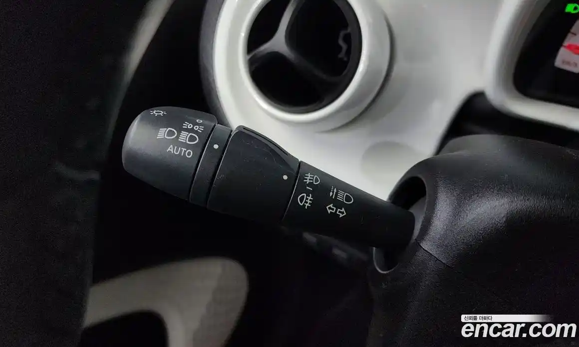 Smart Fortwo 2015 1.0 Автомат в Москве № 402375, фото 14