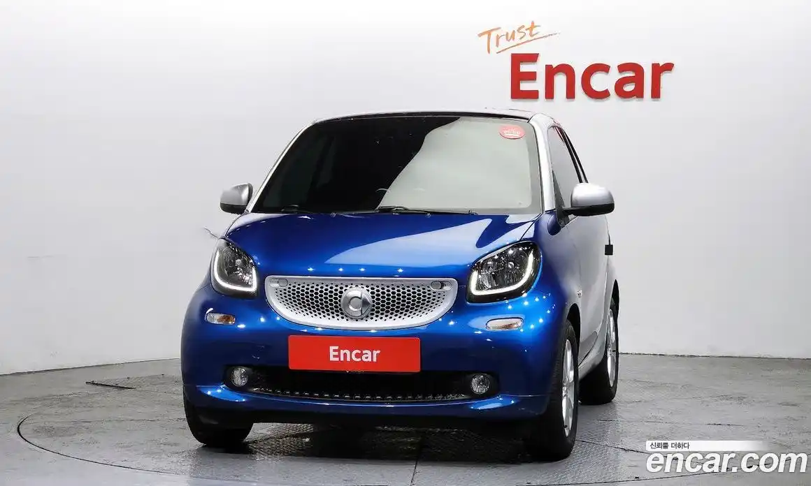 Smart Fortwo 2015 1.0 Автомат в Москве № 402375, фото 3
