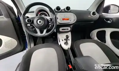 Smart Fortwo 2015 1.0 Автомат в Москве № 402375, миниатюра 7