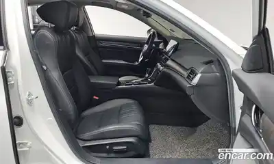 Honda Accord 2021 1.5 Автомат в Москве № 402424, миниатюра 11