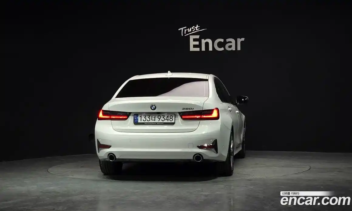 BMW 3-Series 2022 2.0 Автомат в Москве № 403916, фото 4