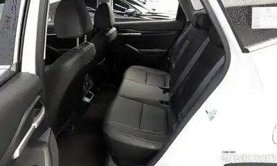 Kia Seltos 2023 1.6 Автомат в Москве № 50445, миниатюра 2