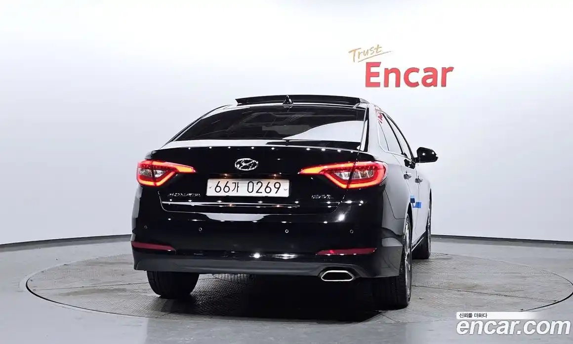 Hyundai Sonata 2016 2.0 Автомат в Москве № 6861, фото 12