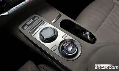 Genesis GV70 2024 2.5 Автомат в Москве № 85384, миниатюра 12