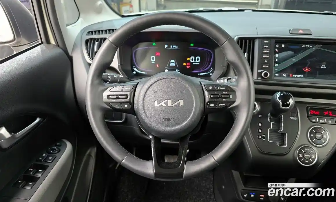 Kia Ray 2023 1.0 Автомат в Москве № 100867, фото 13