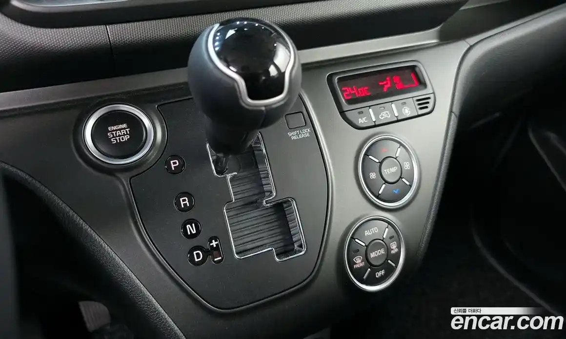 Kia Ray 2023 1.0 Автомат в Москве № 100867, фото 9