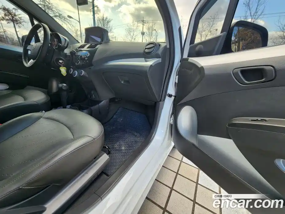 Chevrolet Spark 2014 1.0 Автомат в Москве № 100970, фото 13