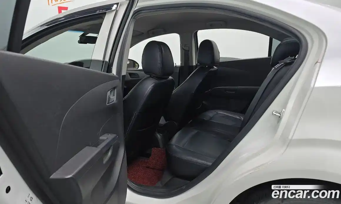 Chevrolet Aveo 2014 1.6 Автомат в Москве № 105492, фото 18