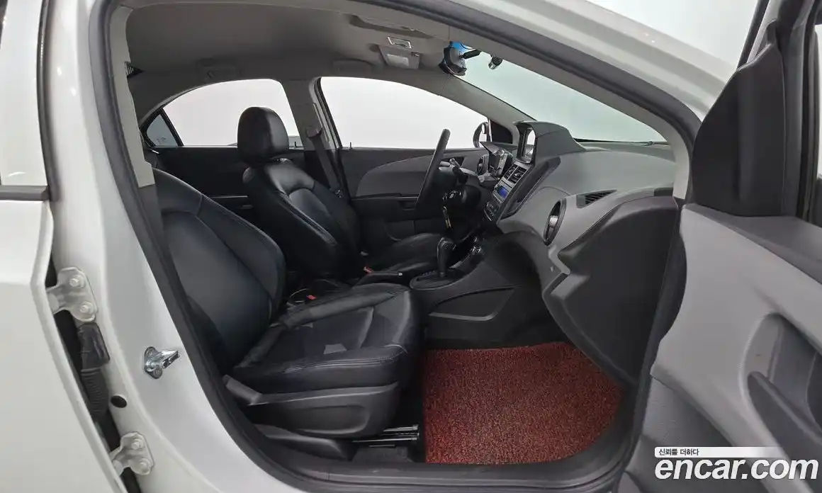 Chevrolet Aveo 2014 1.6 Автомат в Москве № 105492, фото 19