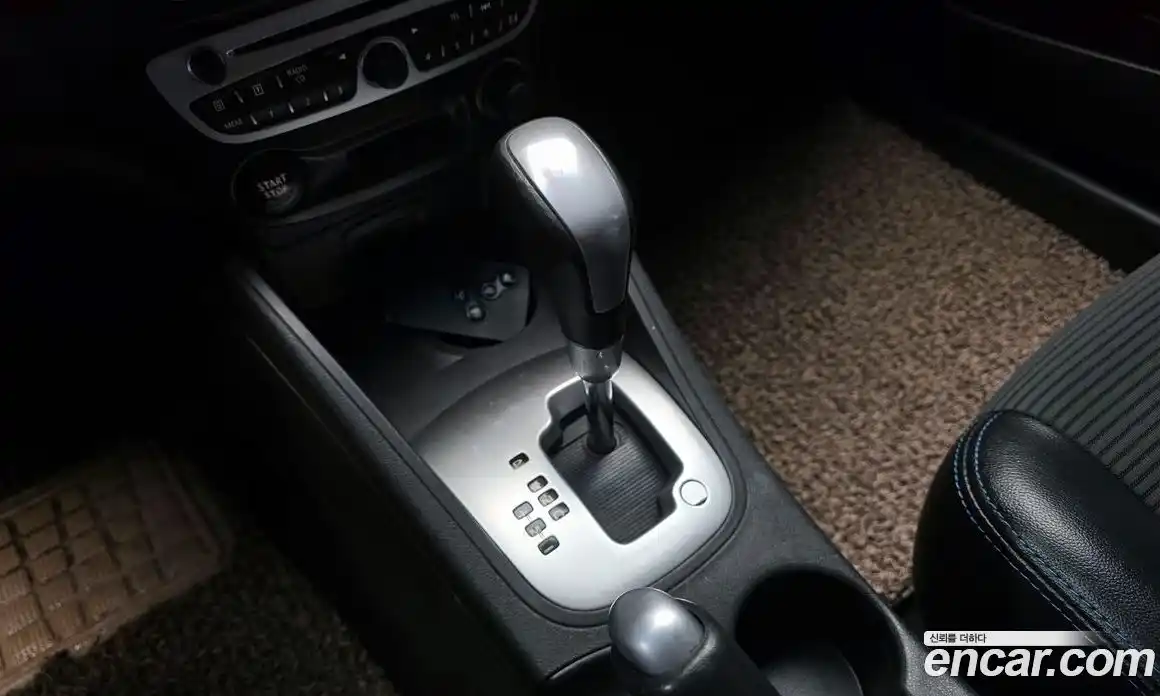 Renault SM3 2012 1.6 Автомат в Москве № 106265, фото 15