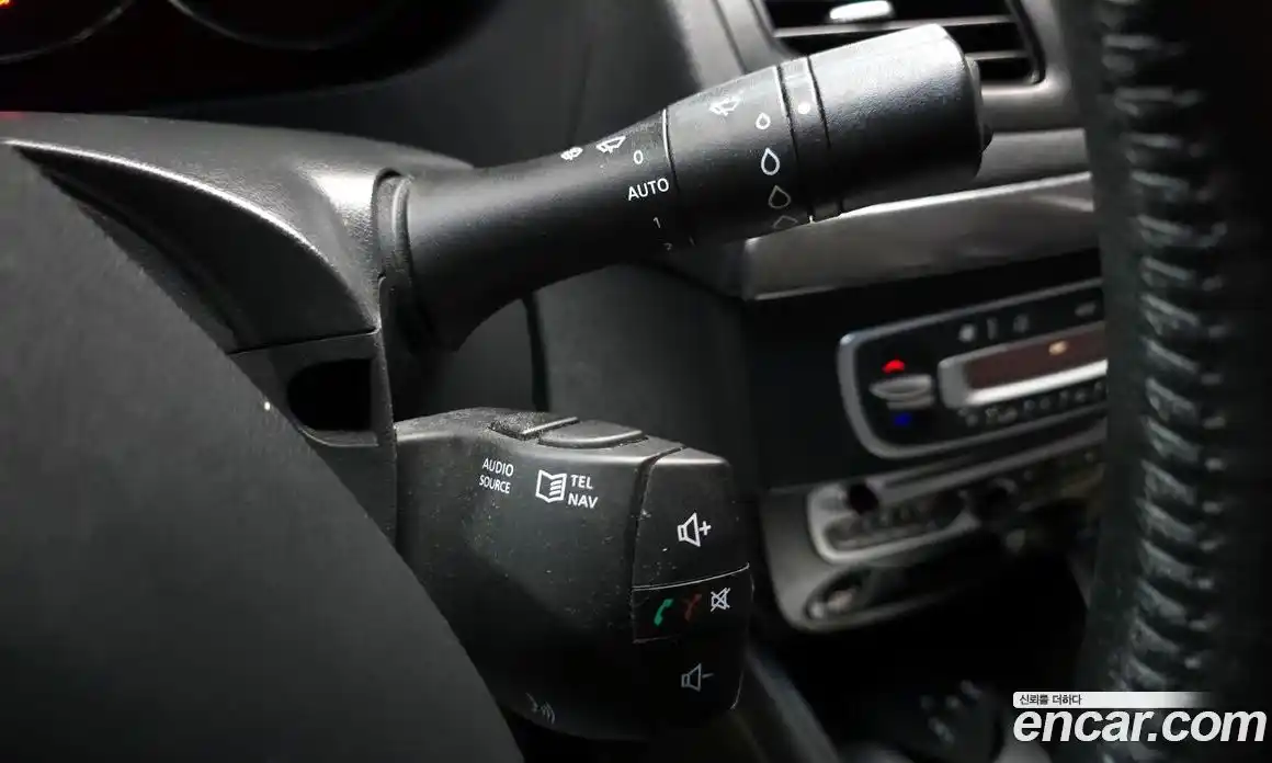 Renault SM3 2012 1.6 Автомат в Москве № 106265, фото 19