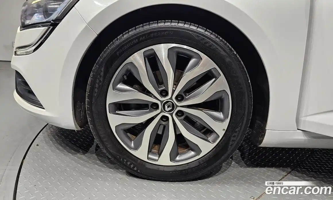 Renault SM6 2017 1.5 Автомат в Москве № 106779, фото 6