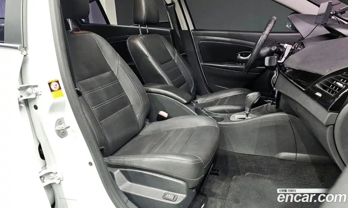 Renault SM3 2016 1.6 Автомат в Москве № 107261, фото 18