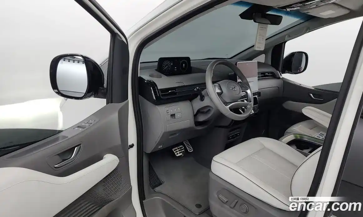 Hyundai Staria 2023 2.2 Автомат в Москве № 11586, фото 16