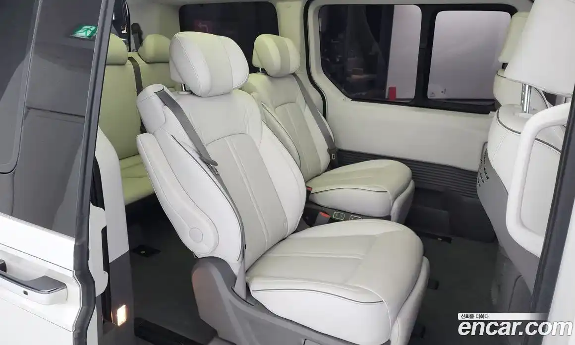 Hyundai Staria 2023 2.2 Автомат в Москве № 11586, фото 20