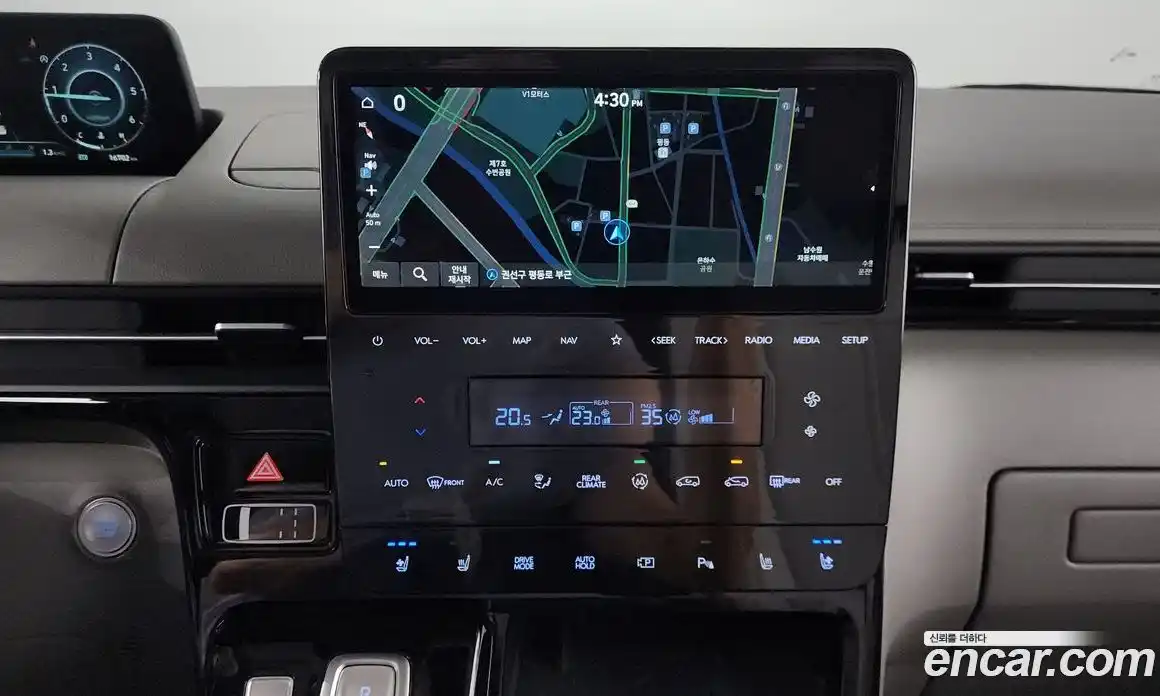 Hyundai Staria 2023 2.2 Автомат в Москве № 11586, фото 5