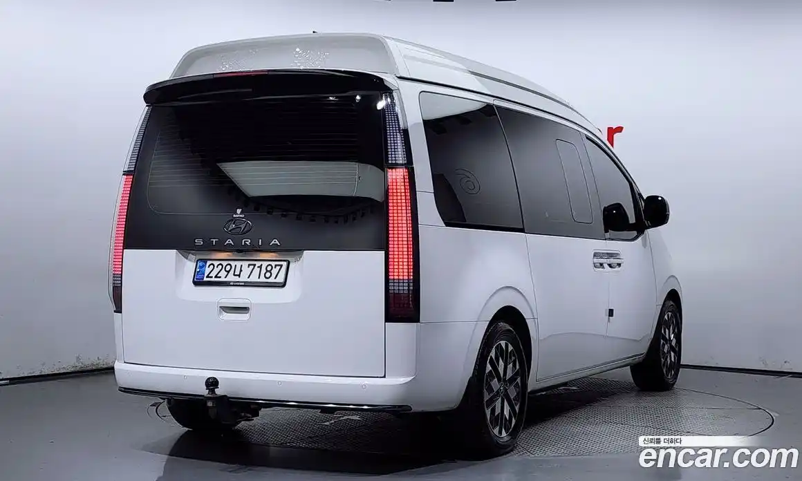Hyundai Staria 2023 2.2 Автомат в Москве № 11586, фото 8