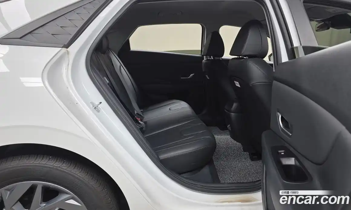 Hyundai Avante 2024 1.6 Автомат в Москве № 119383, фото 8