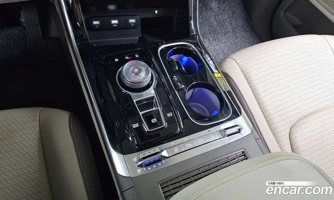 Kia Canival 2023 2.2 Автомат в Москве № 121464, фото 9