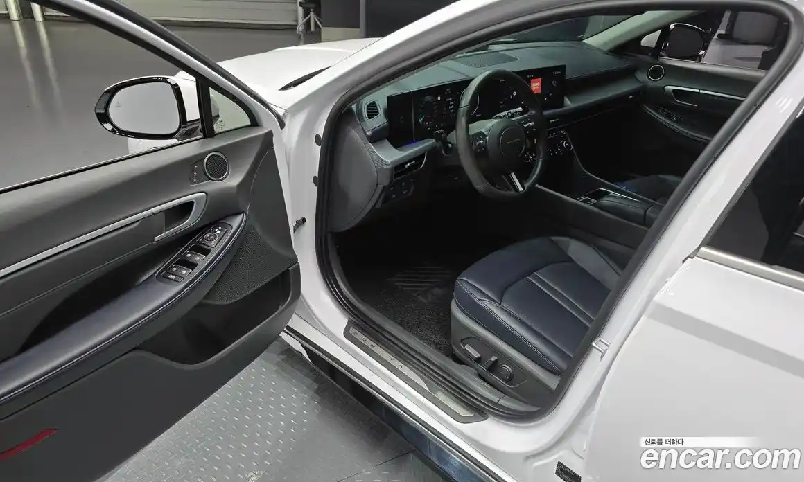 Hyundai Sonata 2024 2.0 Автомат в Москве № 12359, фото 11