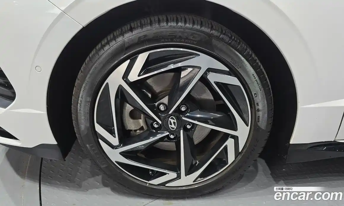 Hyundai Sonata 2024 2.0 Автомат в Москве № 12359, фото 5