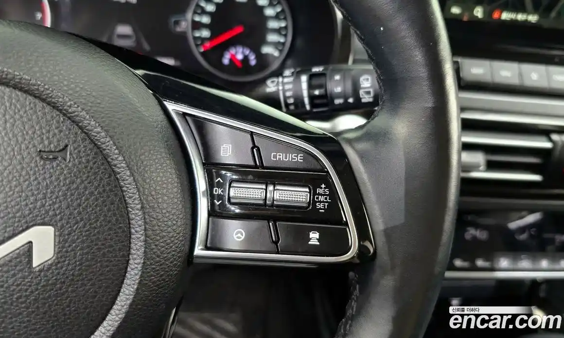 Kia Seltos 2023 1.6 Автомат в Москве № 124013, фото 12