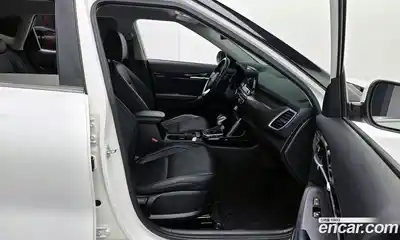 Kia Seltos 2023 1.6 Автомат в Москве № 124013, миниатюра 3