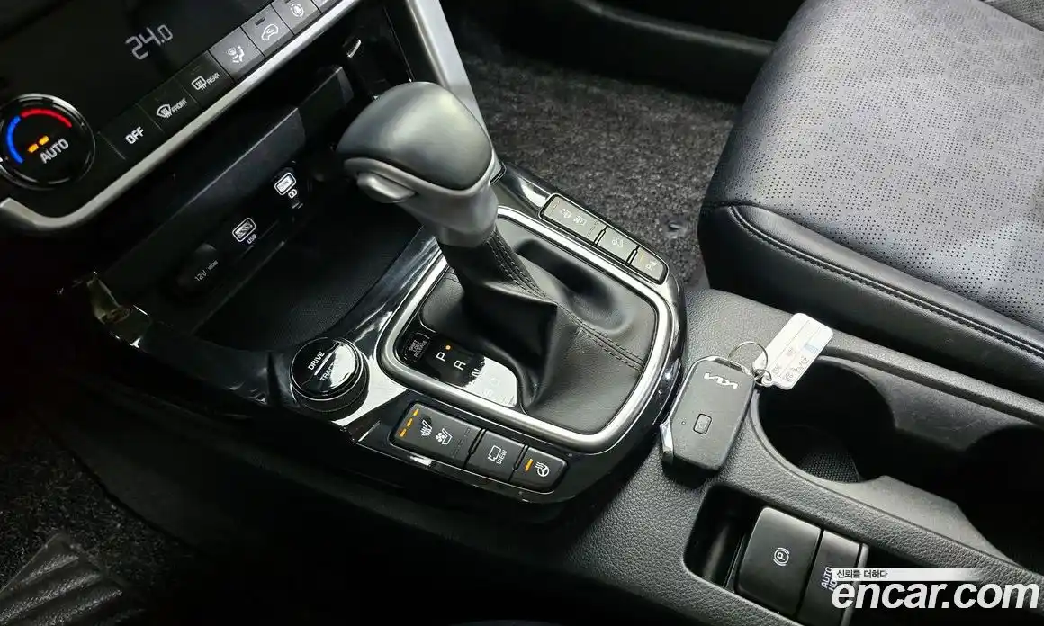 Kia Seltos 2023 1.6 Автомат в Москве № 124013, фото 4