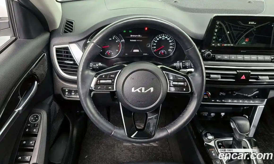 Kia Seltos 2023 1.6 Автомат в Москве № 124013, фото 5