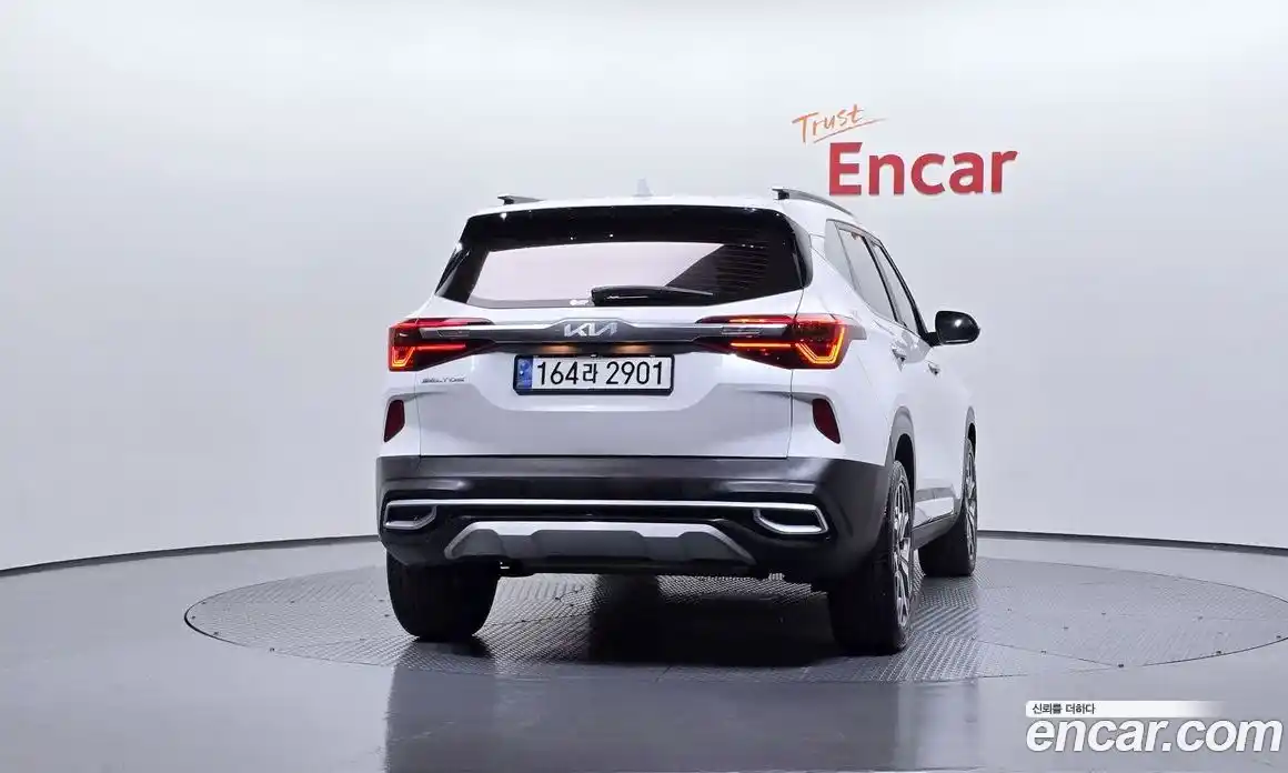 Kia Seltos 2023 1.6 Автомат в Москве № 124013, фото 6