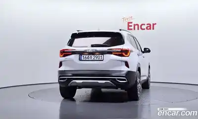 Kia Seltos 2023 1.6 Автомат в Москве № 124013, миниатюра 6