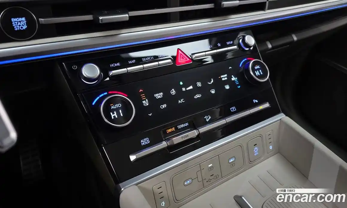 Hyundai Santa Fe 2024 1.6 Автомат в Москве № 125571, фото 8