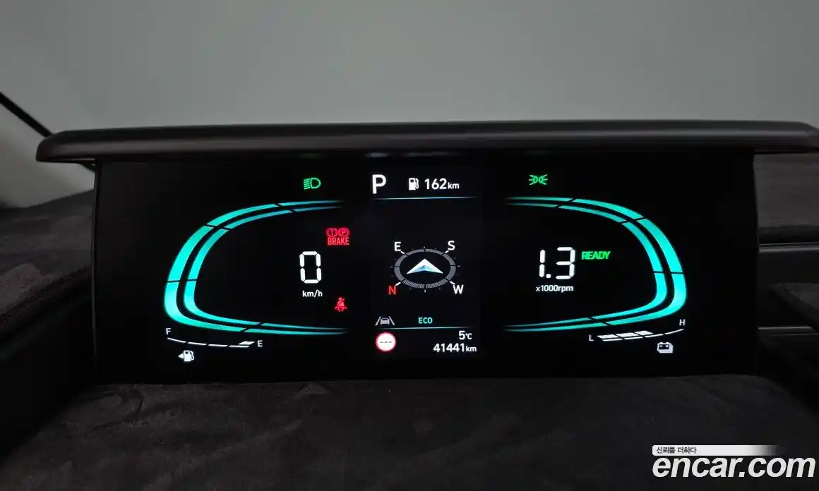 Hyundai Staria 2025 1.6 Автомат в Москве № 126313, фото 1