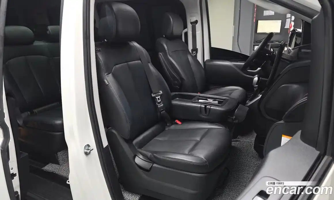 Hyundai Staria 2025 1.6 Автомат в Москве № 126313, фото 2